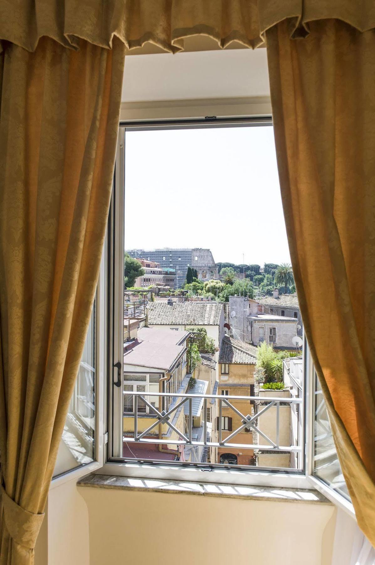 Colosseo In Guest House Rome Exterior photo